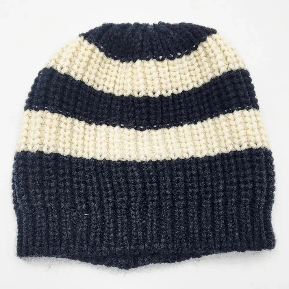 Element Eden Black & Cream Striped Knit Beanie Hat Women's - Picture 3 of 8